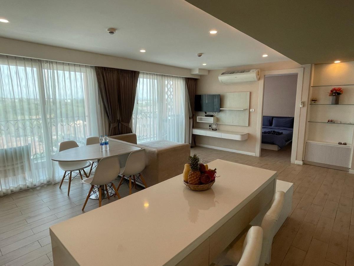 Seven Seas Condo Resort Jomtien Beach Buitenkant foto